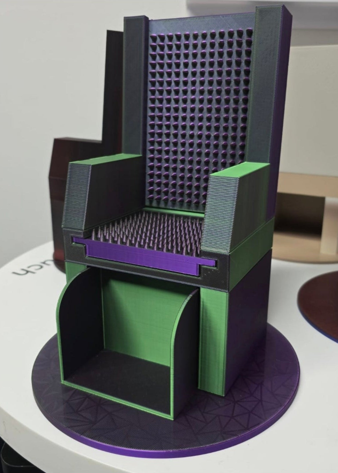 Taboo Tiny Chair - Gradient