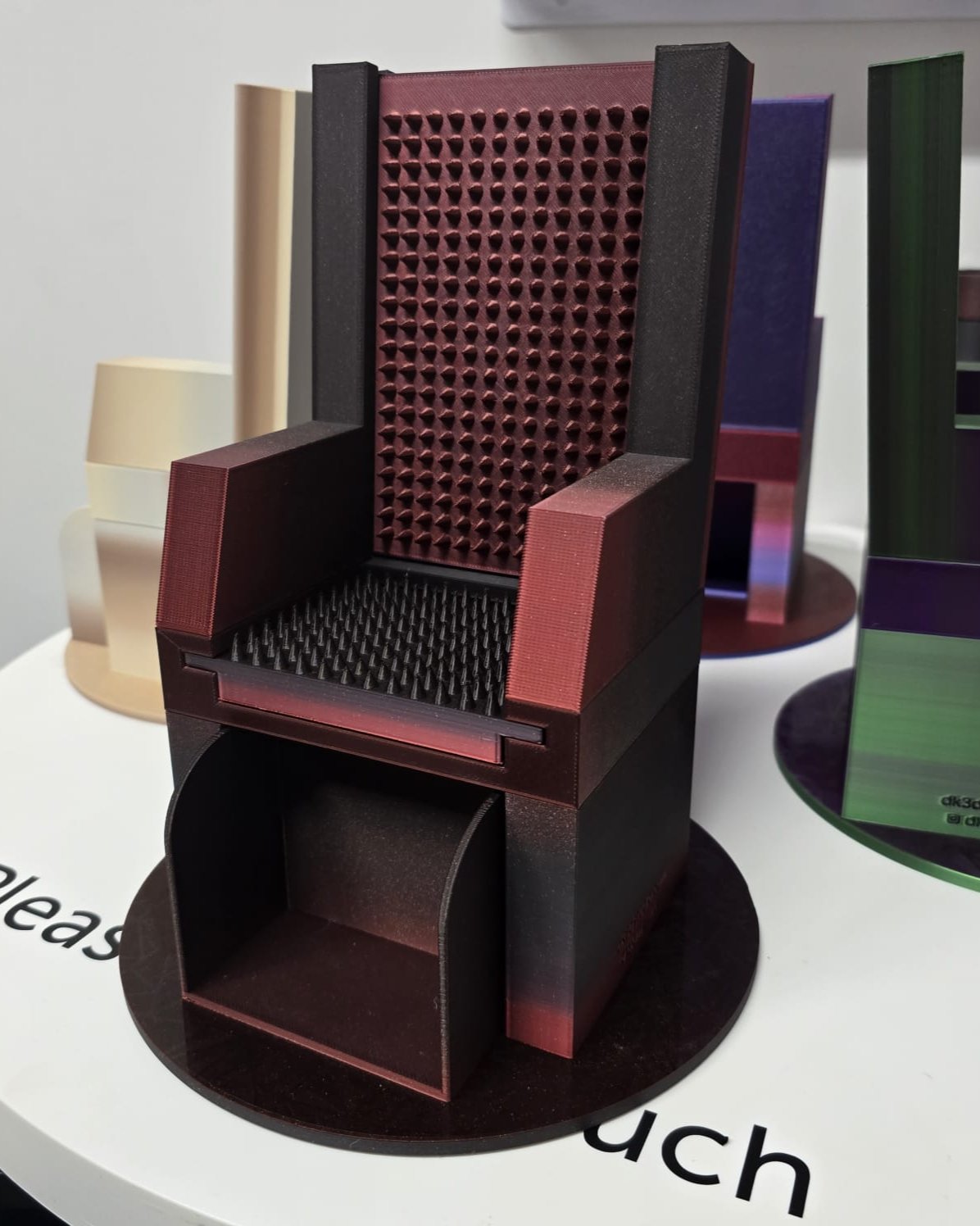 Taboo Tiny Chair - Gradient